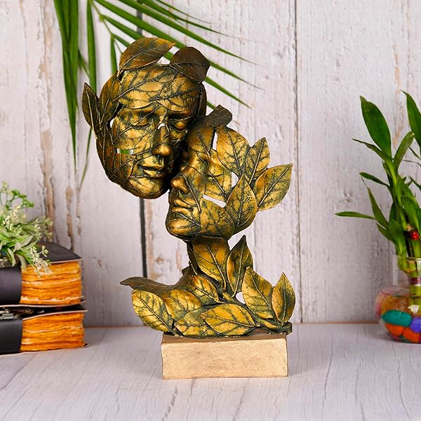 Abstract Leaf Faces Sculpture – Artistic Home Decor Piece