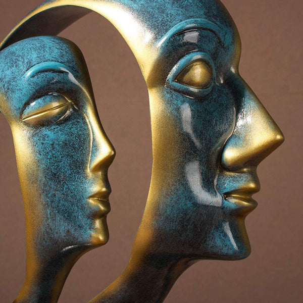 Abstract Multi-Face Sculpture – Modern Artistic Decor