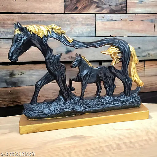 Elegant Horse Family Sculpture – Artistic Decor Piece