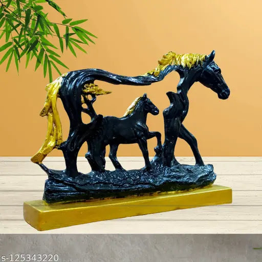 Elegant Horse Family Sculpture – Artistic Decor Piece